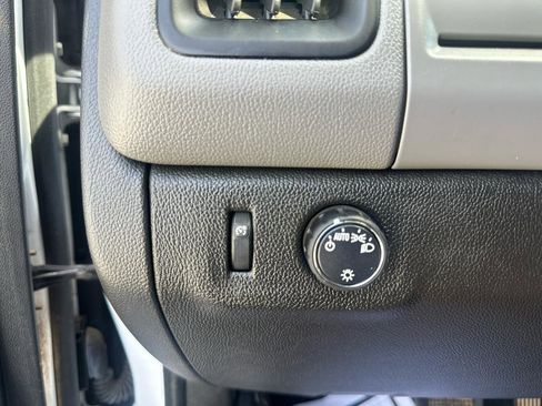 Used 2021 Chevrolet Colorado W/T w/ Custom Special Edition RWD image 12