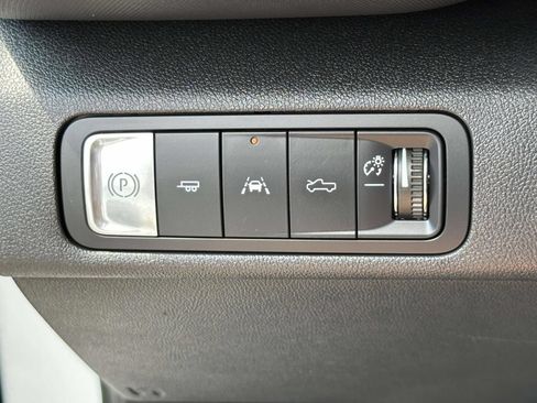 Used 2025 Chevrolet Silverado EV W/T AWD/4WD image 15
