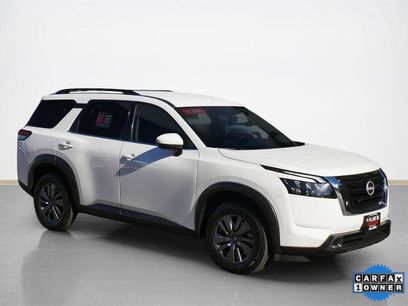 Certified 2025 Nissan Pathfinder SV
