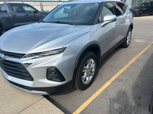 Used 2020 Chevrolet Blazer LT FWD image 1