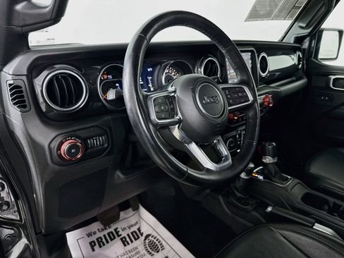 Used 2020 Jeep Wrangler Unlimited Sahara AWD/4WD image 9