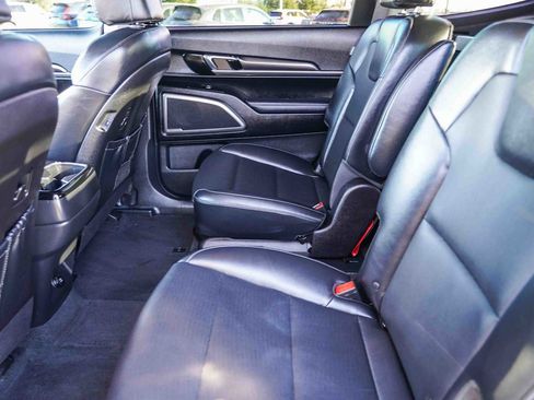 Used 2023 Kia Telluride S image 18