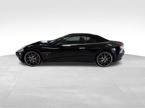 Used 2010 Maserati GranTurismo Convertible RWD image 2
