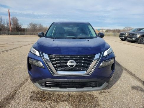 Used 2023 Nissan Rogue S image 17