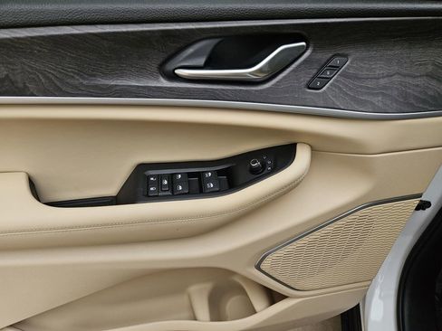 New 2026 Jeep Grand Cherokee Limited RWD image 16