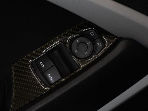 Used 2021 Chevrolet Camaro LT RWD image 15