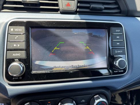 Used 2025 Nissan Versa SV FWD image 22
