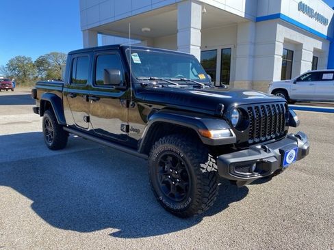 Used 2023 Jeep Gladiator Willys image 7