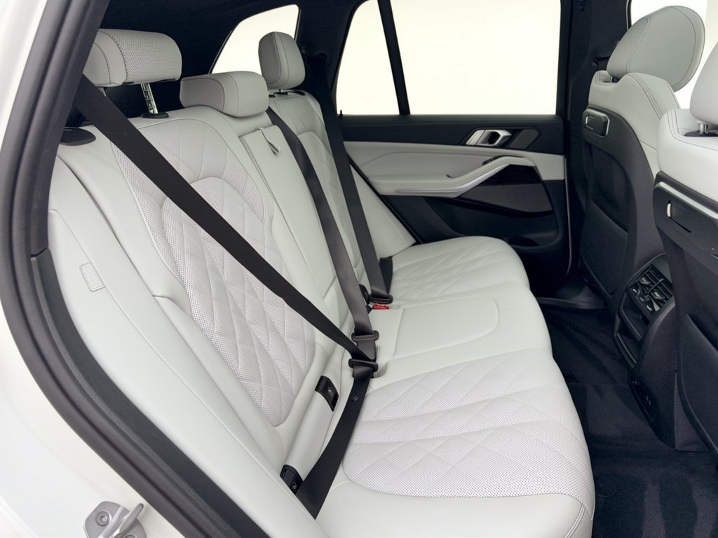 Certified 2024 BMW X5 sDrive40i w/ Premium Package RWD image 29