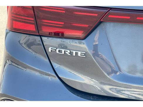 Used 2022 Kia Forte GT FWD image 18