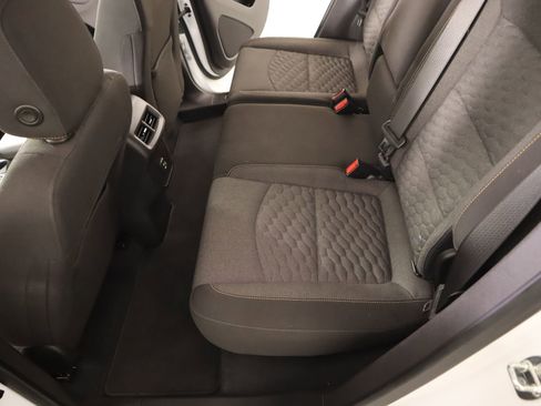 Used 2021 Chevrolet Equinox LT image 12