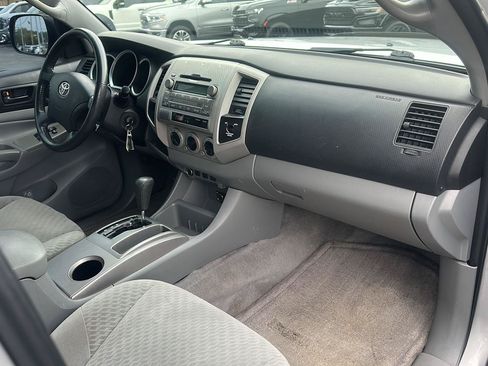 Used 2010 Toyota Tacoma PreRunner RWD image 15