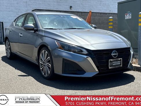 Certified 2023 Nissan Altima 2.5 SL FWD image 1