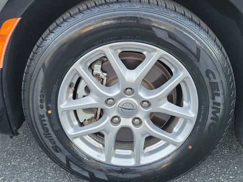 Used 2022 Chrysler Pacifica Touring-L image 24