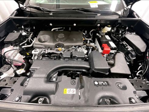 Used 2025 Toyota RAV4 XLE image 30