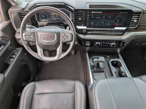 Certified 2023 GMC Sierra 1500 SLT image 10