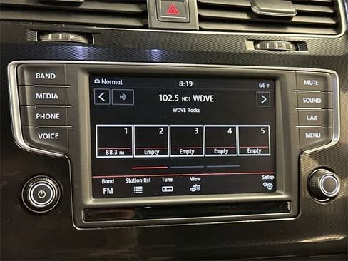 Used 2017 Volkswagen GTI S image 10