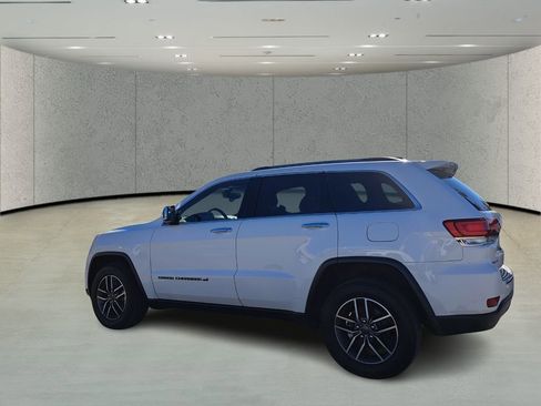 Used 2022 Jeep Grand Cherokee Limited image 9