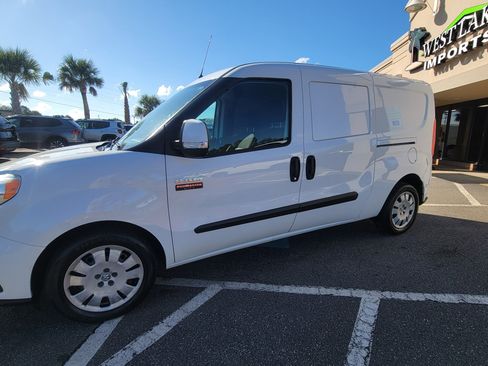 Used 2021 RAM ProMaster City Tradesman SLT image 7