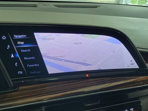 Used 2022 Cadillac Escalade ESV Premium Luxury w/ Performance Package image 28