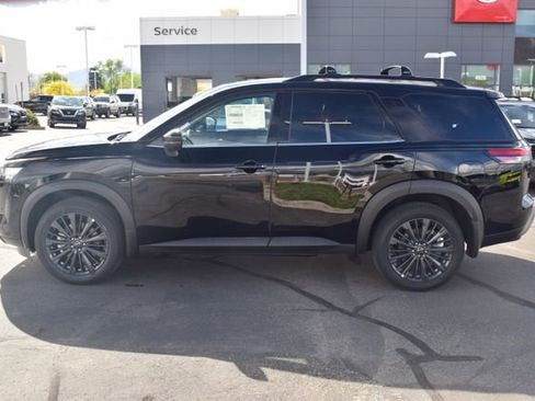 New 2026 Nissan Pathfinder SL image 4