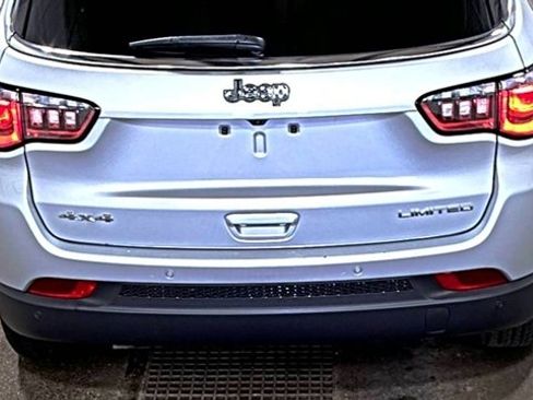 Used 2025 Jeep Compass Limited AWD/4WD image 8