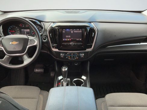 Used 2020 Chevrolet Traverse LS w/ LPO, Blackout Package FWD image 9