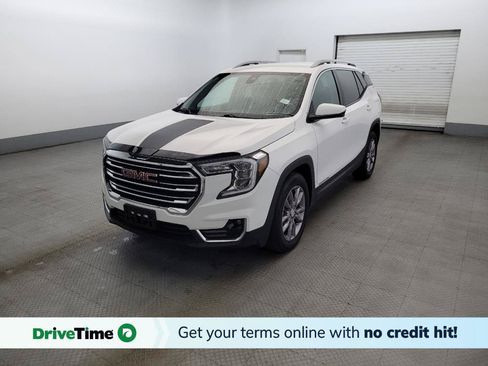 Used 2024 GMC Terrain SLT FWD image 1