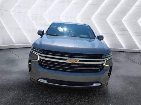 Used 2022 Chevrolet Tahoe LT w/ Luxury Package RWD image 2