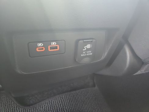 Used 2025 Nissan Frontier SV w/ SV Convenience Package image 25