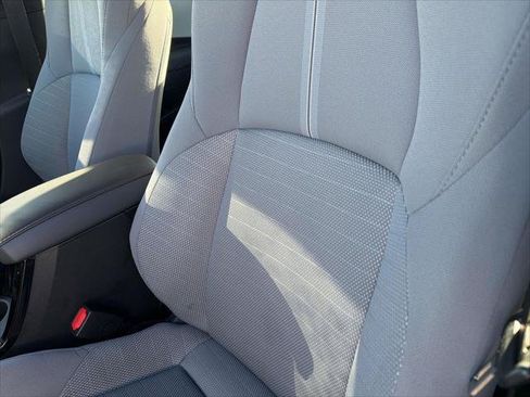 Certified 2023 Toyota Corolla SE w/ Carpet Mat Package (TMS) FWD image 27