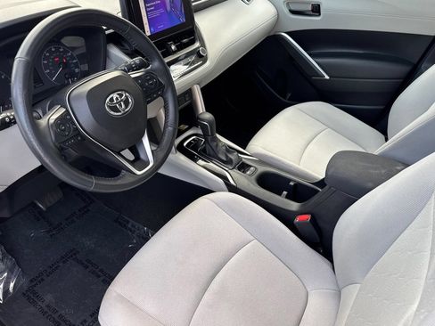 Used 2023 Toyota Corolla Cross LE w/ Moonroof Package AWD/4WD image 10