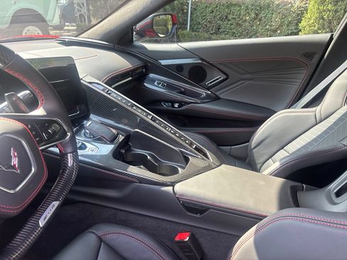Used 2023 Chevrolet Corvette Z06 w/ Stealth Interior Trim Package RWD image 5