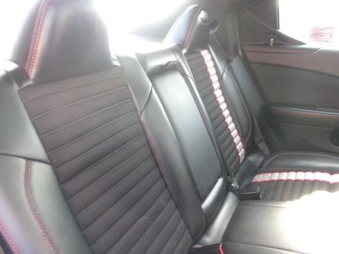 Used 2014 Dodge Avenger R/T image 22