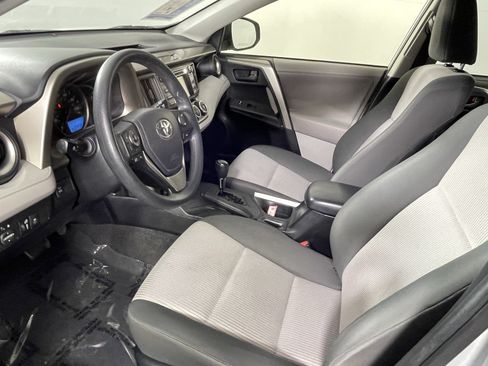 Used 2013 Toyota RAV4 LE AWD/4WD image 9