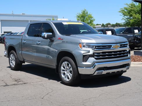 Used 2025 Chevrolet Silverado 1500 LTZ w/ Technology Package AWD/4WD image 2