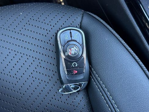 Used 2023 Buick Encore GX Essence w/ Experience Buick Package AWD/4WD image 31