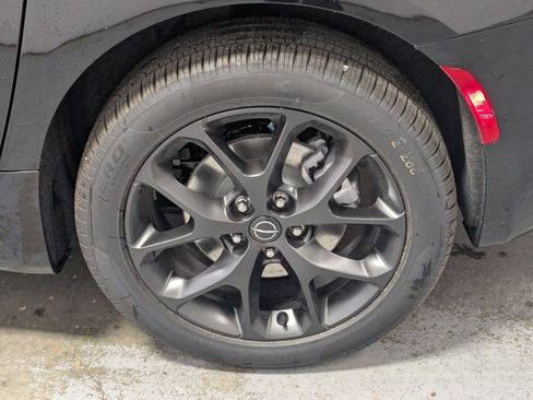 New 2026 Chrysler Pacifica Limited w/ S Appearance Package AWD/4WD image 19
