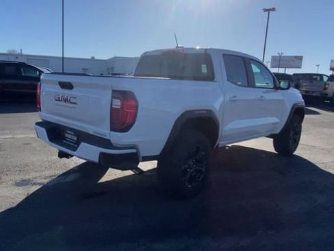 New 2025 GMC Canyon Elevation w/ Convenience Package image 8