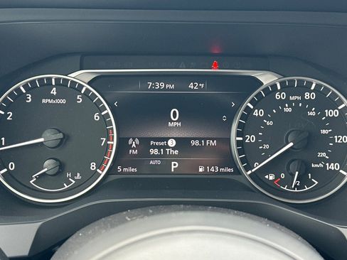 New 2025 Nissan Pathfinder S image 31