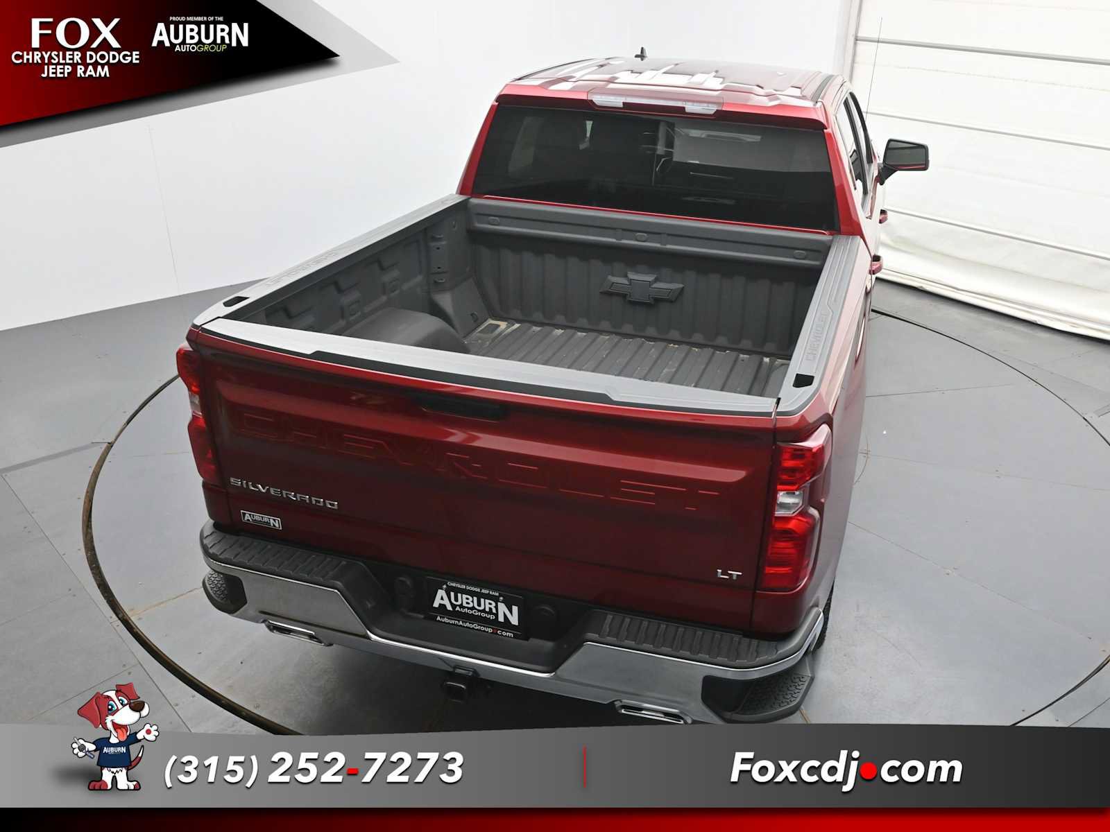 Used 2024 Chevrolet Silverado 1500 LT AWD/4WD image 32