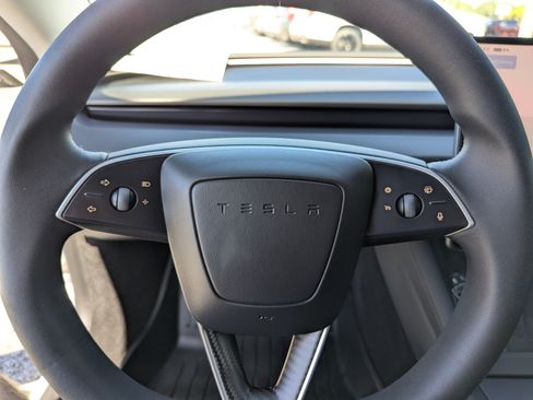 Used 2025 Tesla Model 3 Performance AWD/4WD image 34