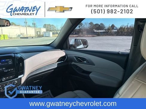 Used 2023 Chevrolet Traverse LT w/ LPO, Floor Liner Package image 25