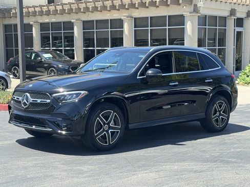 Used 2026 Mercedes-Benz GLC 300 image 4