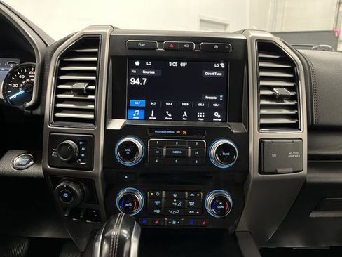 Used 2018 Ford F150 Platinum w/ Equipment Group 701A Luxury image 9