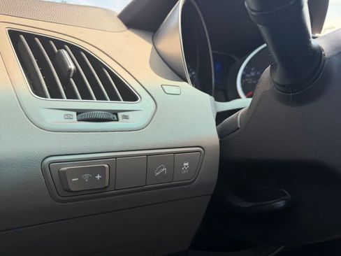 Used 2013 Hyundai Tucson GLS FWD image 7