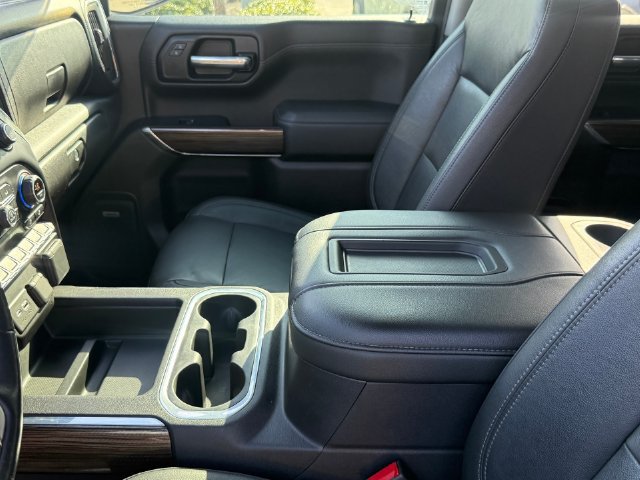 Used 2020 Chevrolet Silverado 1500 LT Trail Boss w/ Midnight Edition AWD/4WD image 10