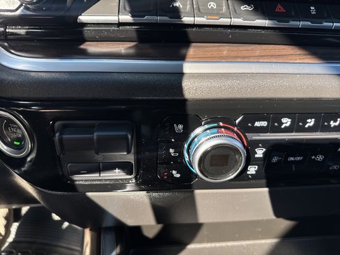 Used 2022 GMC Sierra 1500 SLT w/ SLT Premium Package image 28