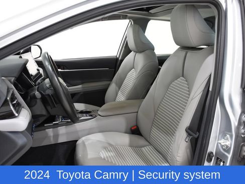 Used 2024 Toyota Camry SE w/ Cold Weather Package FWD image 23