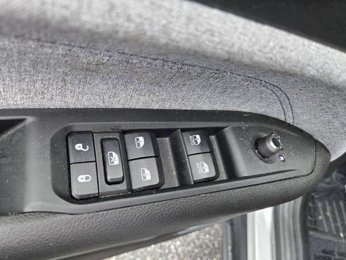 Used 2025 Jeep Compass Sport AWD/4WD image 19